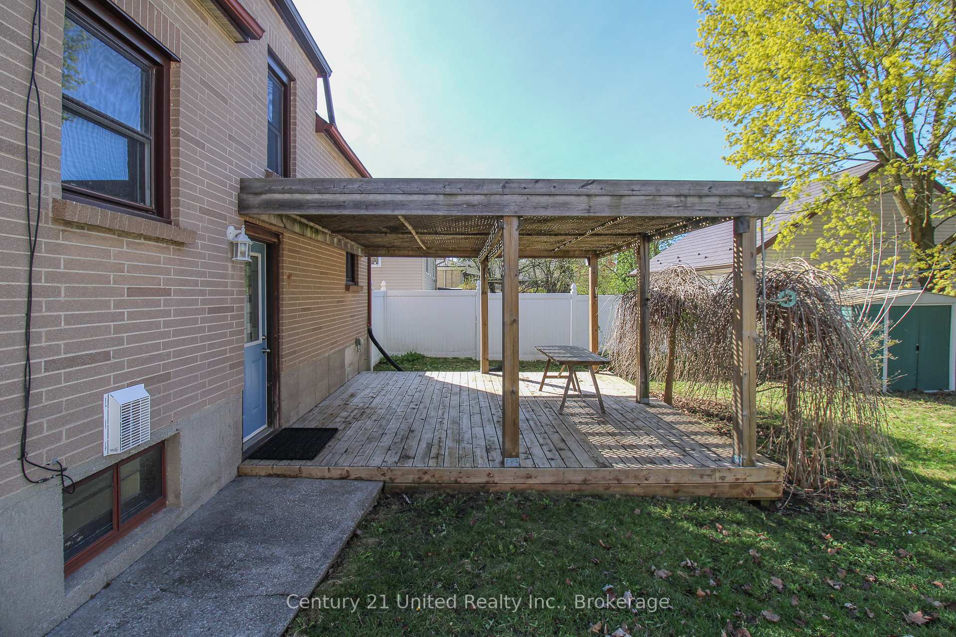 Photo 6 of 819 Argyle Street, Peterborough, Northcrest Ward 5 — HOMEH