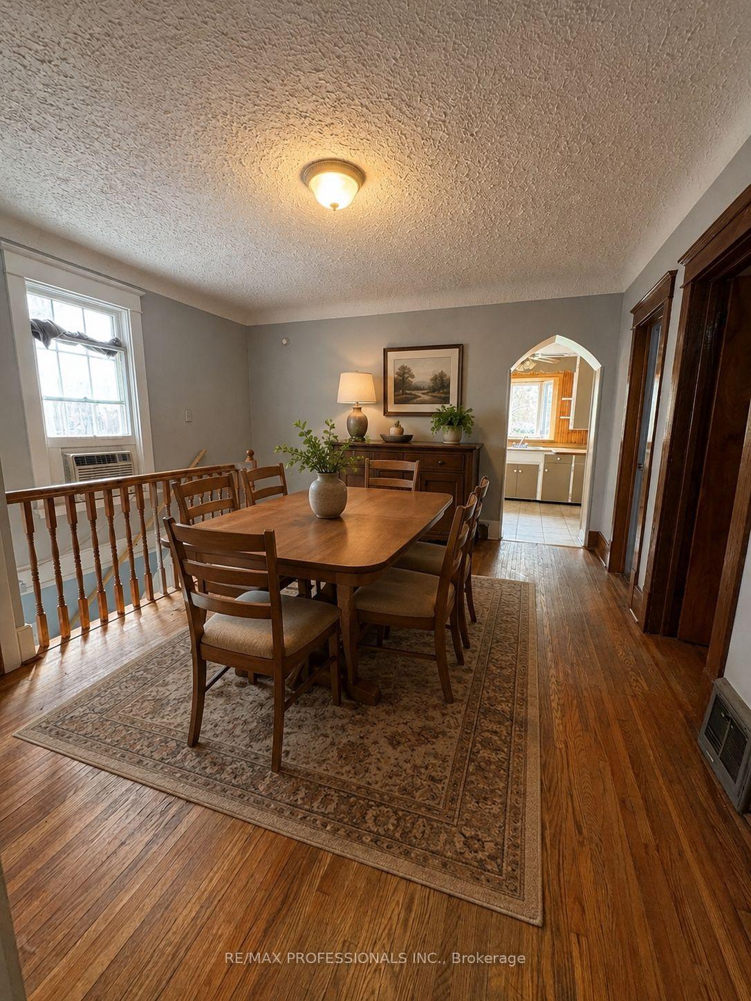 Photo 8 of 62 Strathcona Avenue, Brantford, Eagle Place West — HOMEH