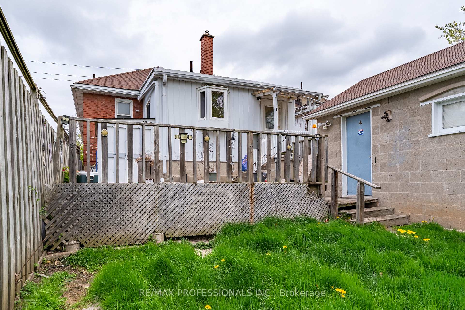 Photo 11 of 62 Strathcona Avenue, Brantford, Eagle Place West — HOMEH