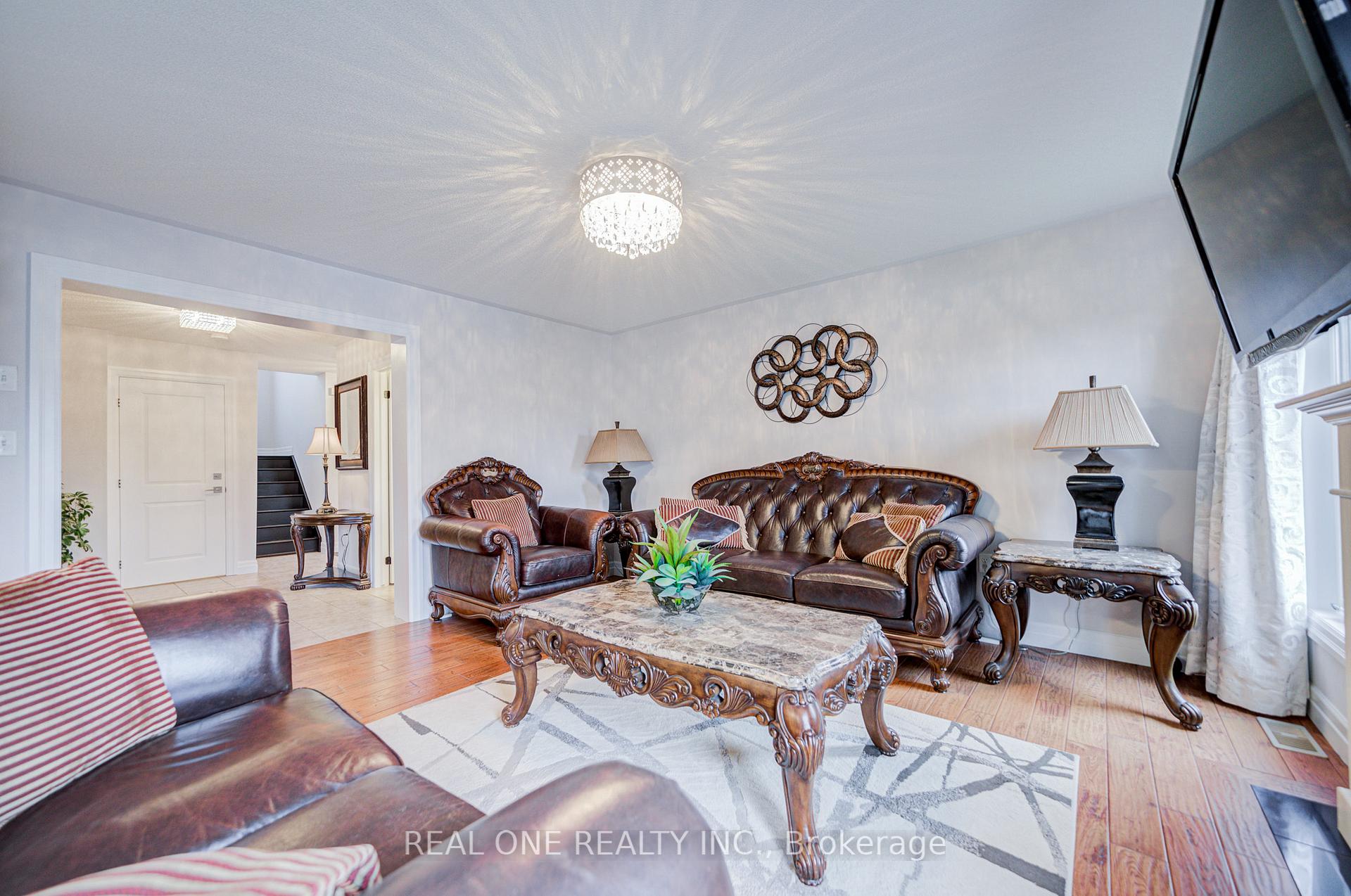 Photo 8 of Unit Upper, 27 Cranston Street, Hamilton, Meadowlands — HOMEH