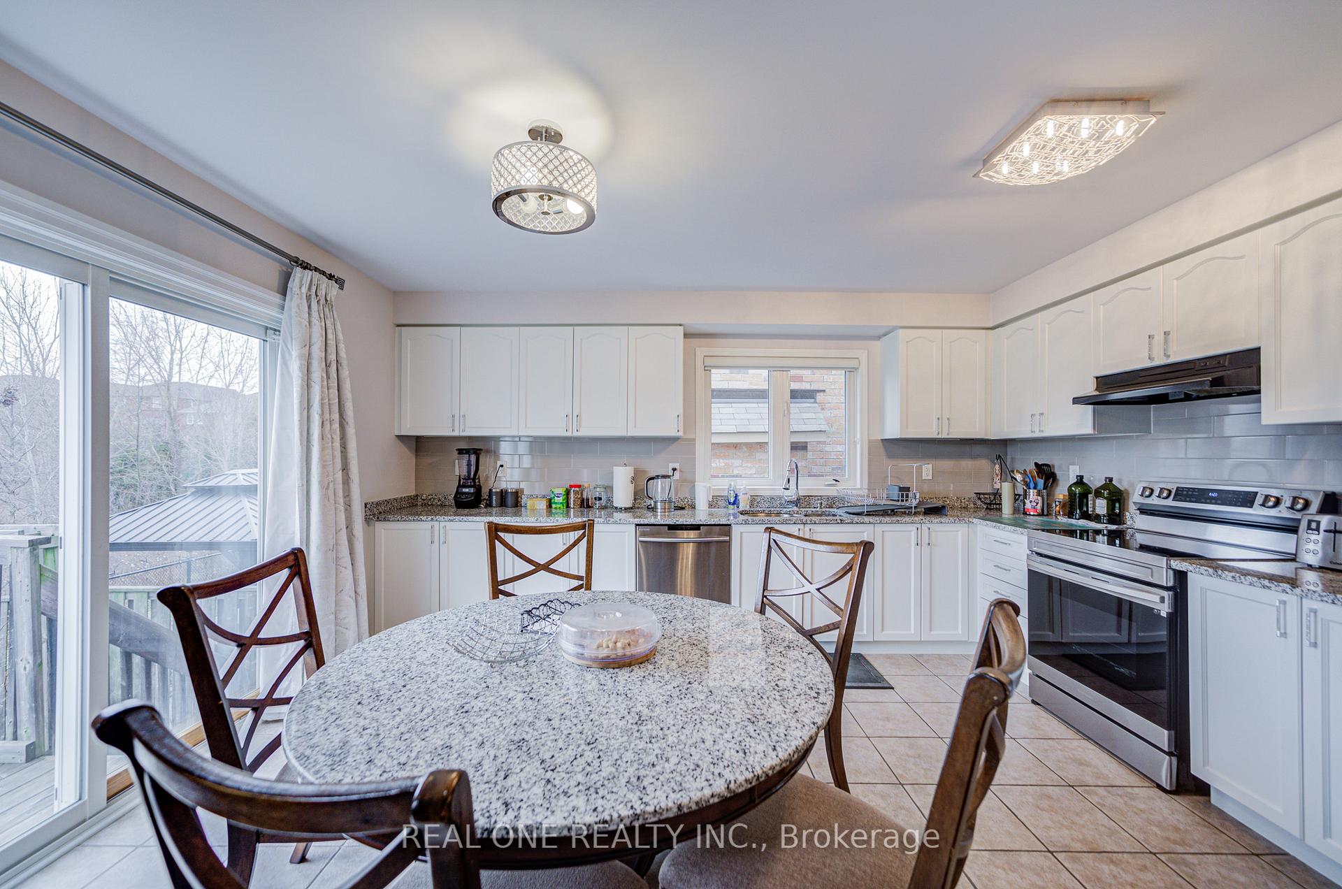 Photo 12 of Unit Upper, 27 Cranston Street, Hamilton, Meadowlands — HOMEH