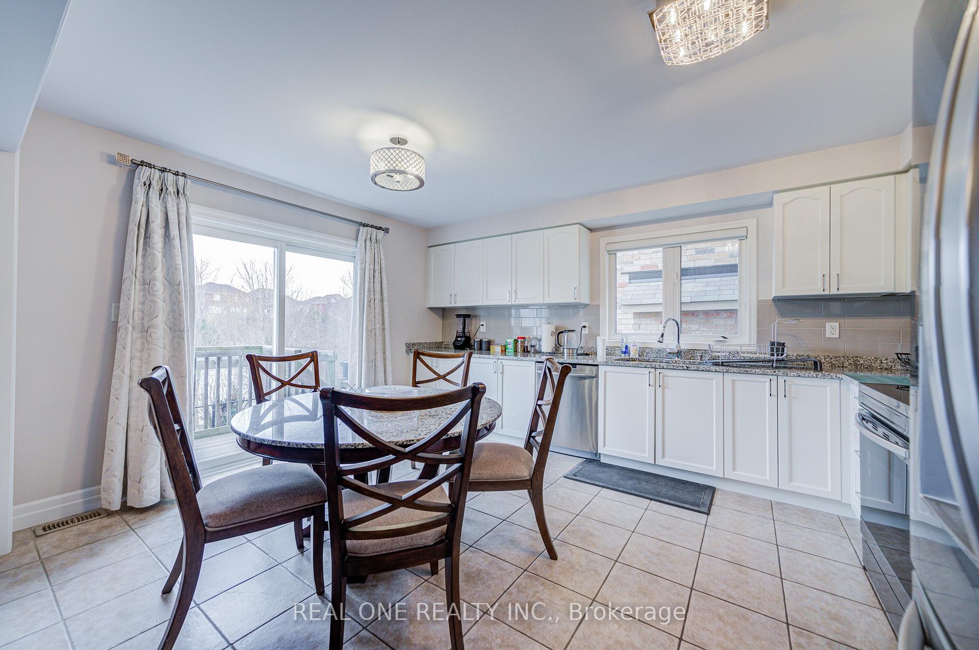 Photo 13 of Unit Upper, 27 Cranston Street, Hamilton, Meadowlands — HOMEH