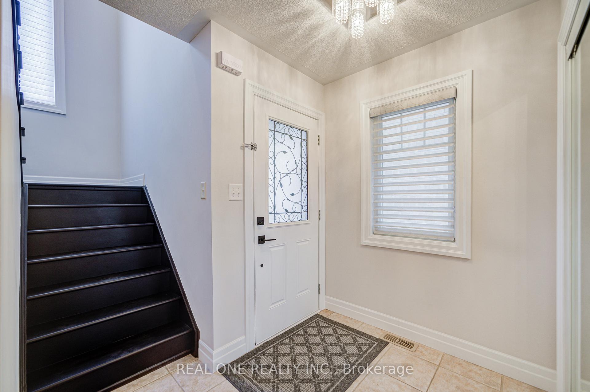 Photo 15 of Unit Upper, 27 Cranston Street, Hamilton, Meadowlands — HOMEH