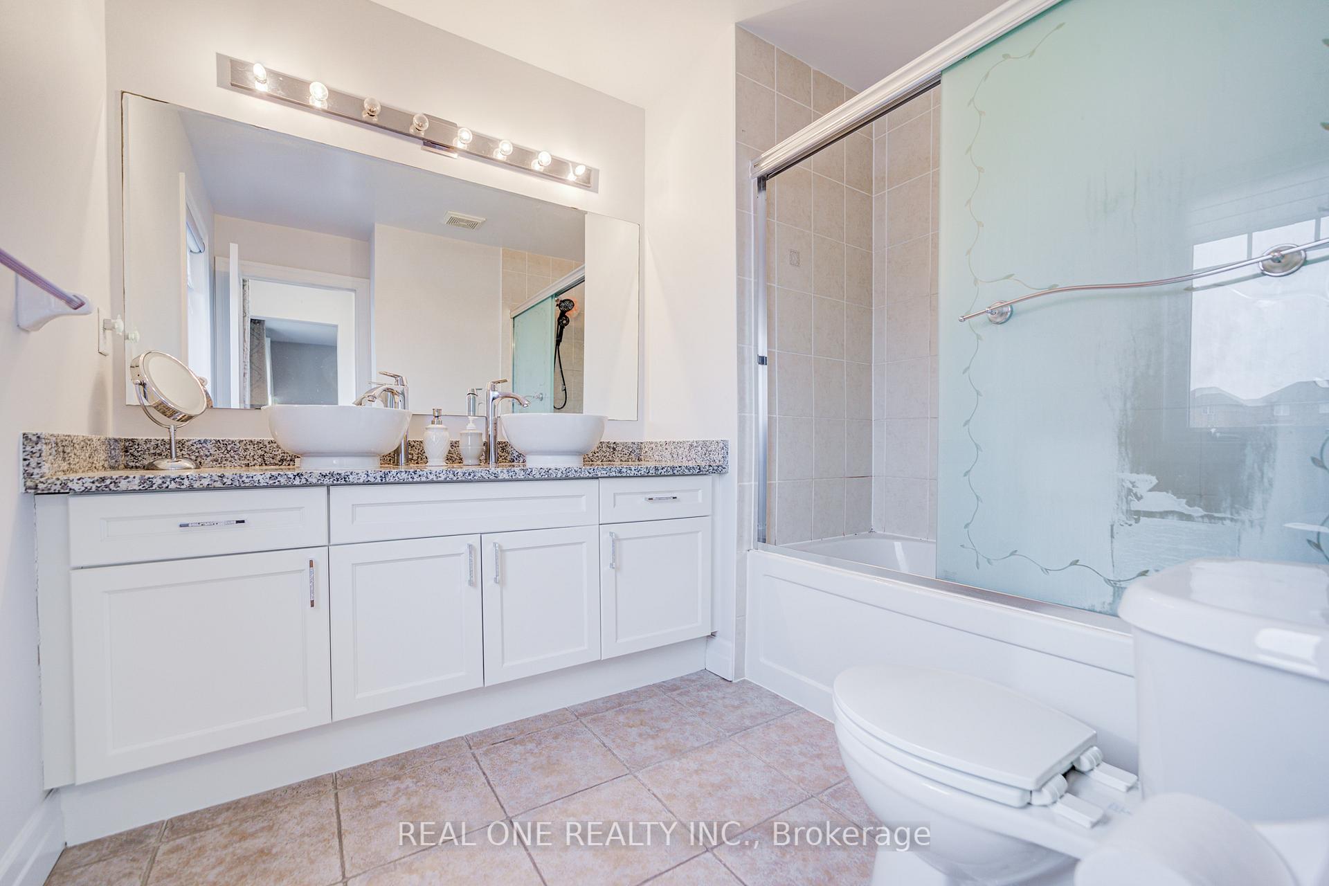 Photo 19 of Unit Upper, 27 Cranston Street, Hamilton, Meadowlands — HOMEH