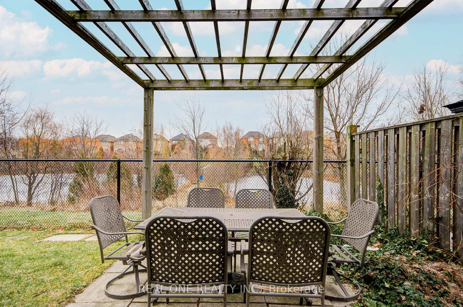 Photo 32 of Unit Upper, 27 Cranston Street, Hamilton, Meadowlands — HOMEH