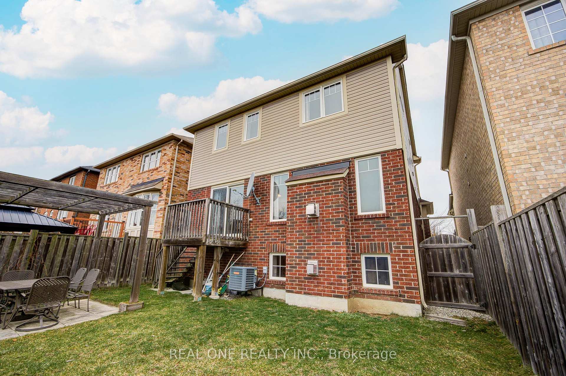 Photo 36 of Unit Upper, 27 Cranston Street, Hamilton, Meadowlands — HOMEH