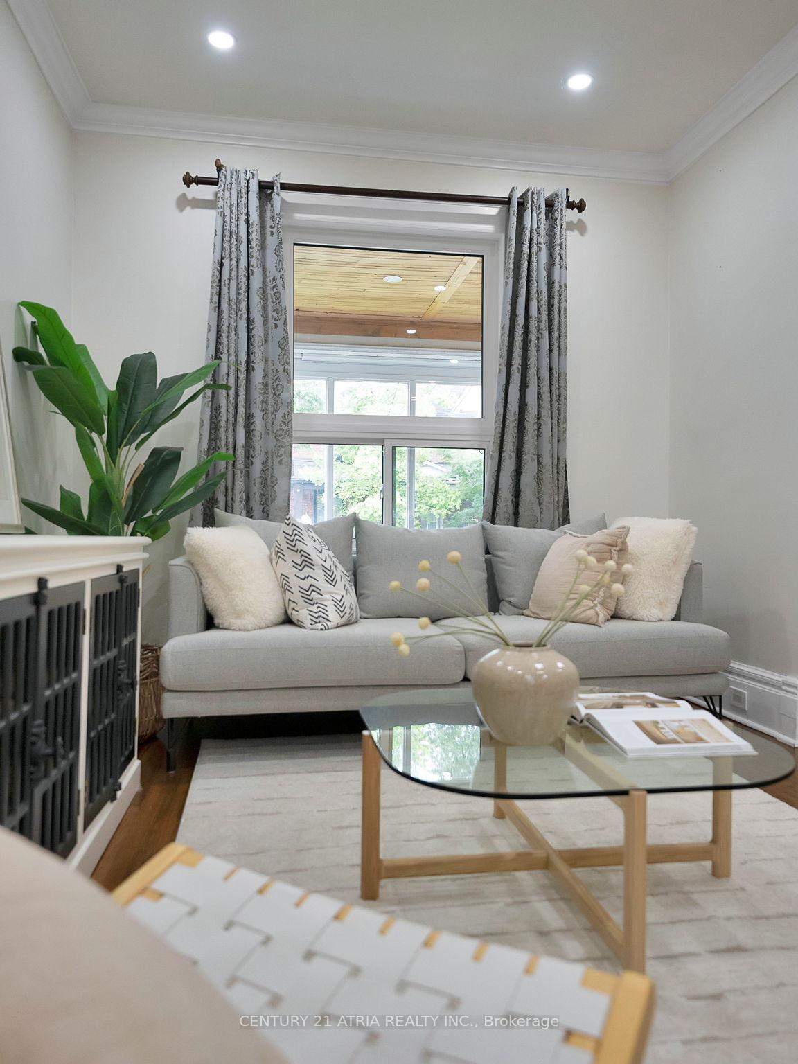 Photo 7 of 32 Rosevear Avenue, Toronto, Crescent Town — HOMEH