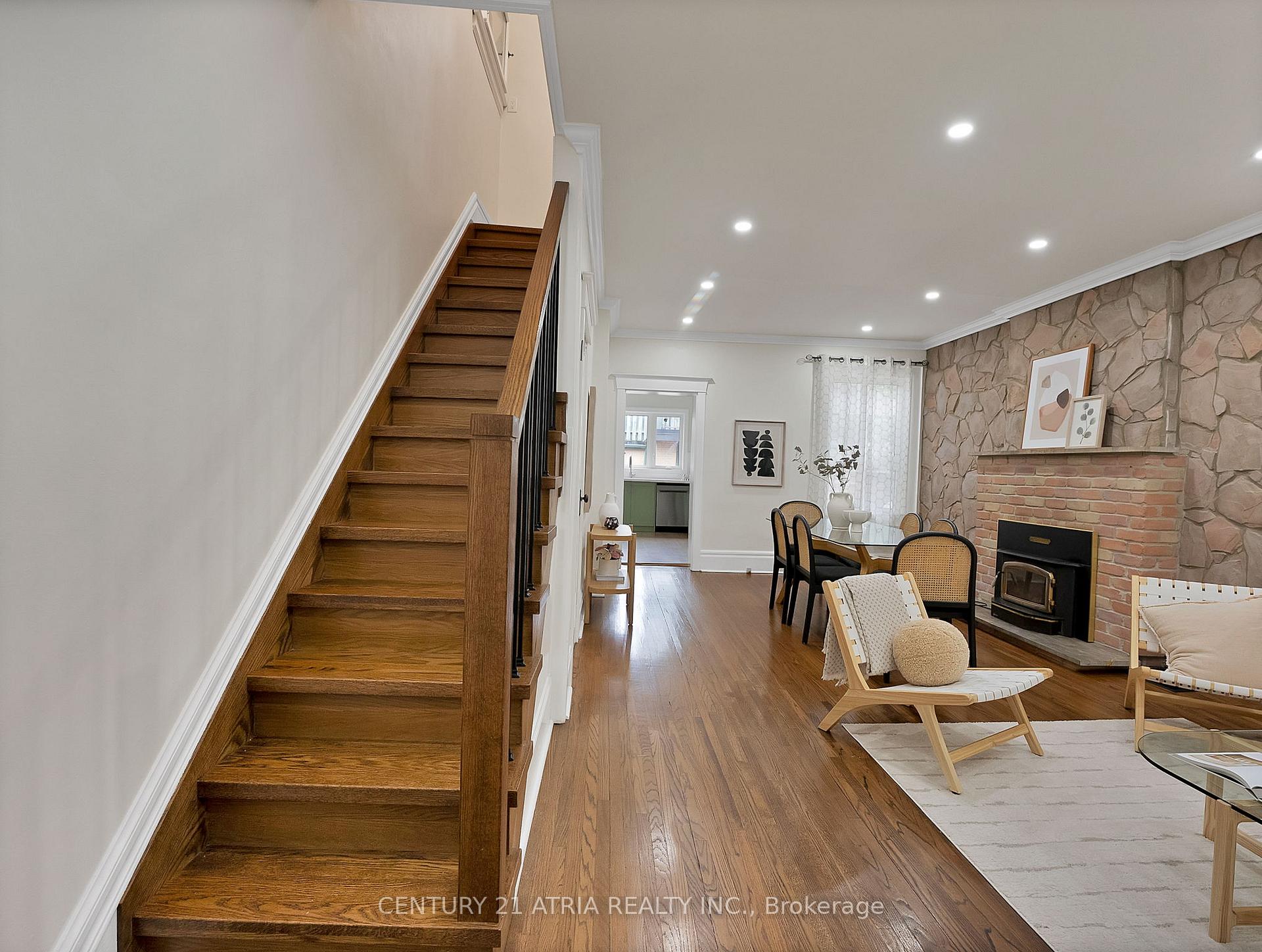 Photo 17 of 32 Rosevear Avenue, Toronto, Crescent Town — HOMEH