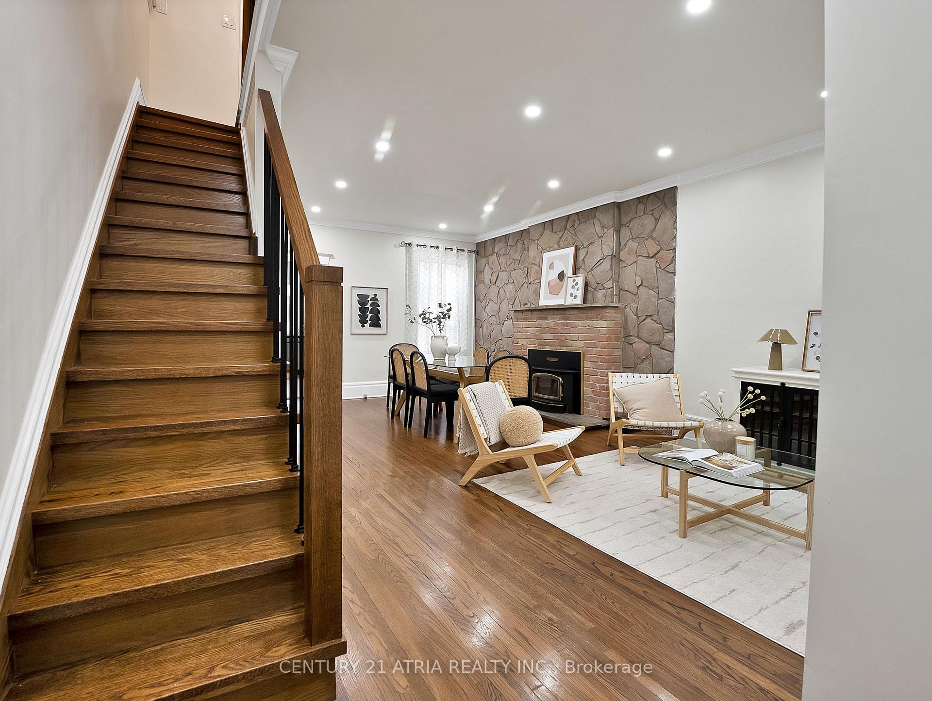 Photo 18 of 32 Rosevear Avenue, Toronto, Crescent Town — HOMEH