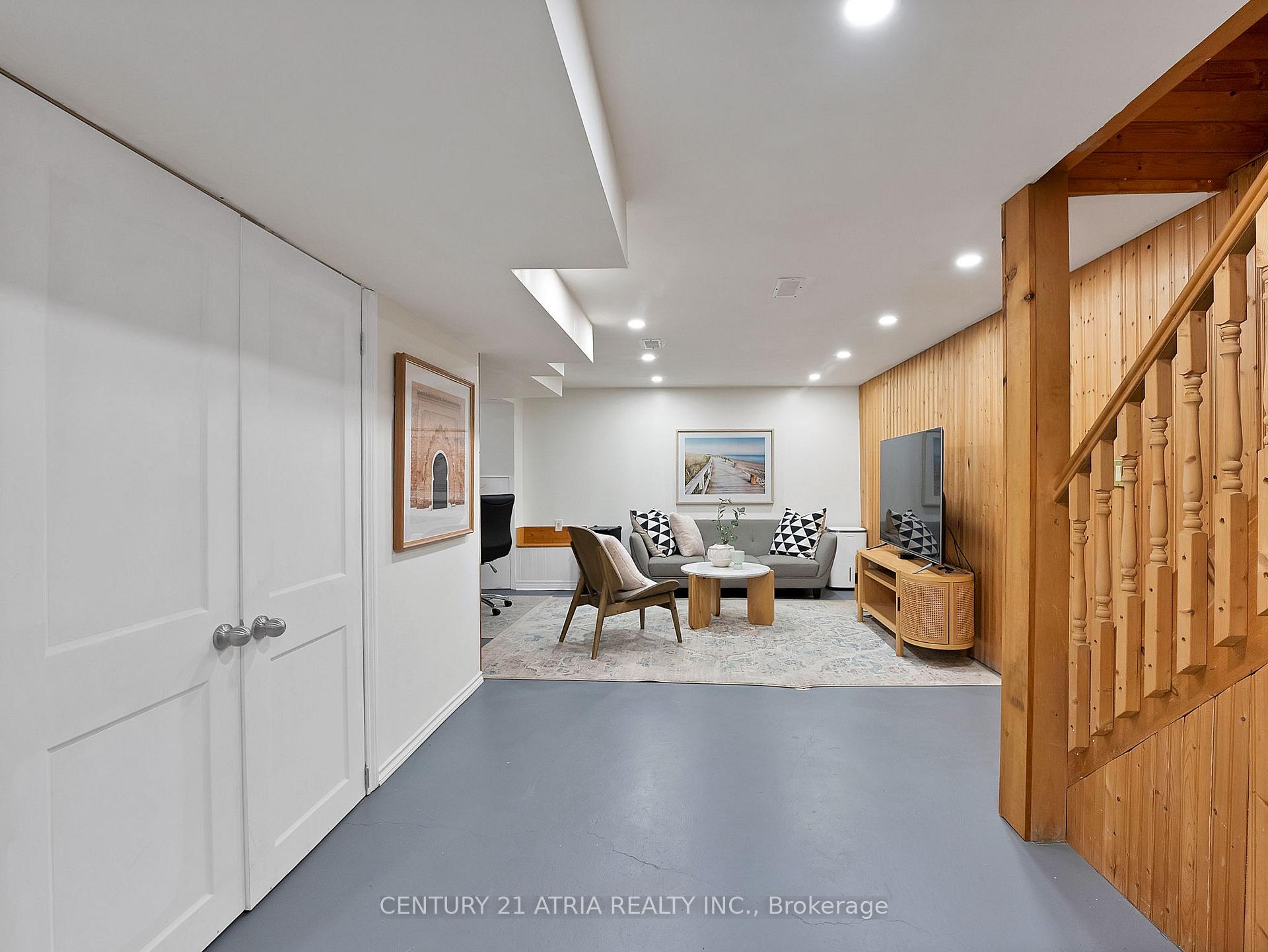 Photo 29 of 32 Rosevear Avenue, Toronto, Crescent Town — HOMEH