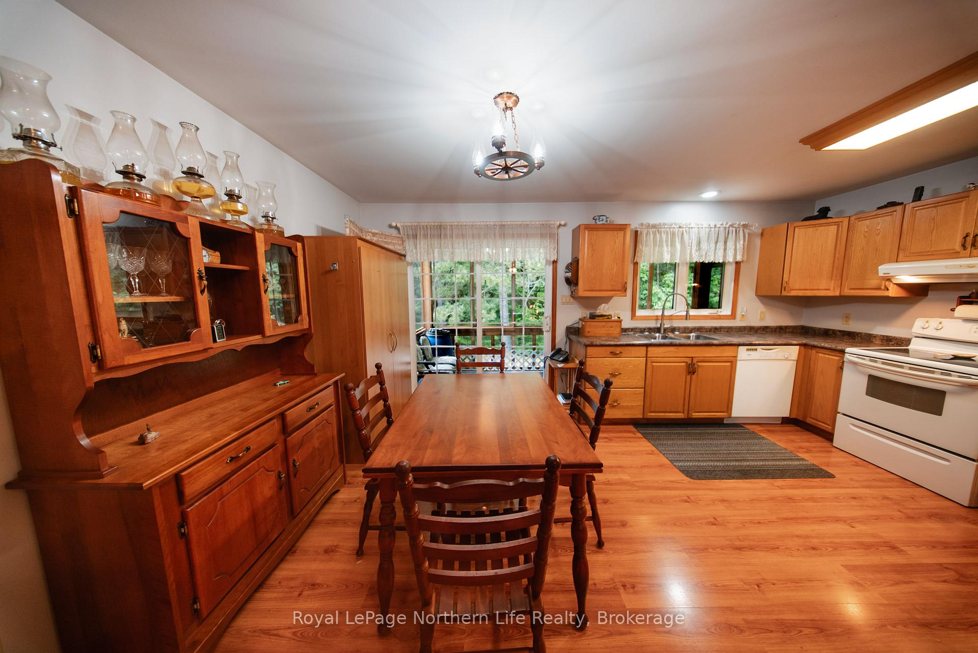 Photo 7 of 1025 Maple Road, Chisholm — HOMEH