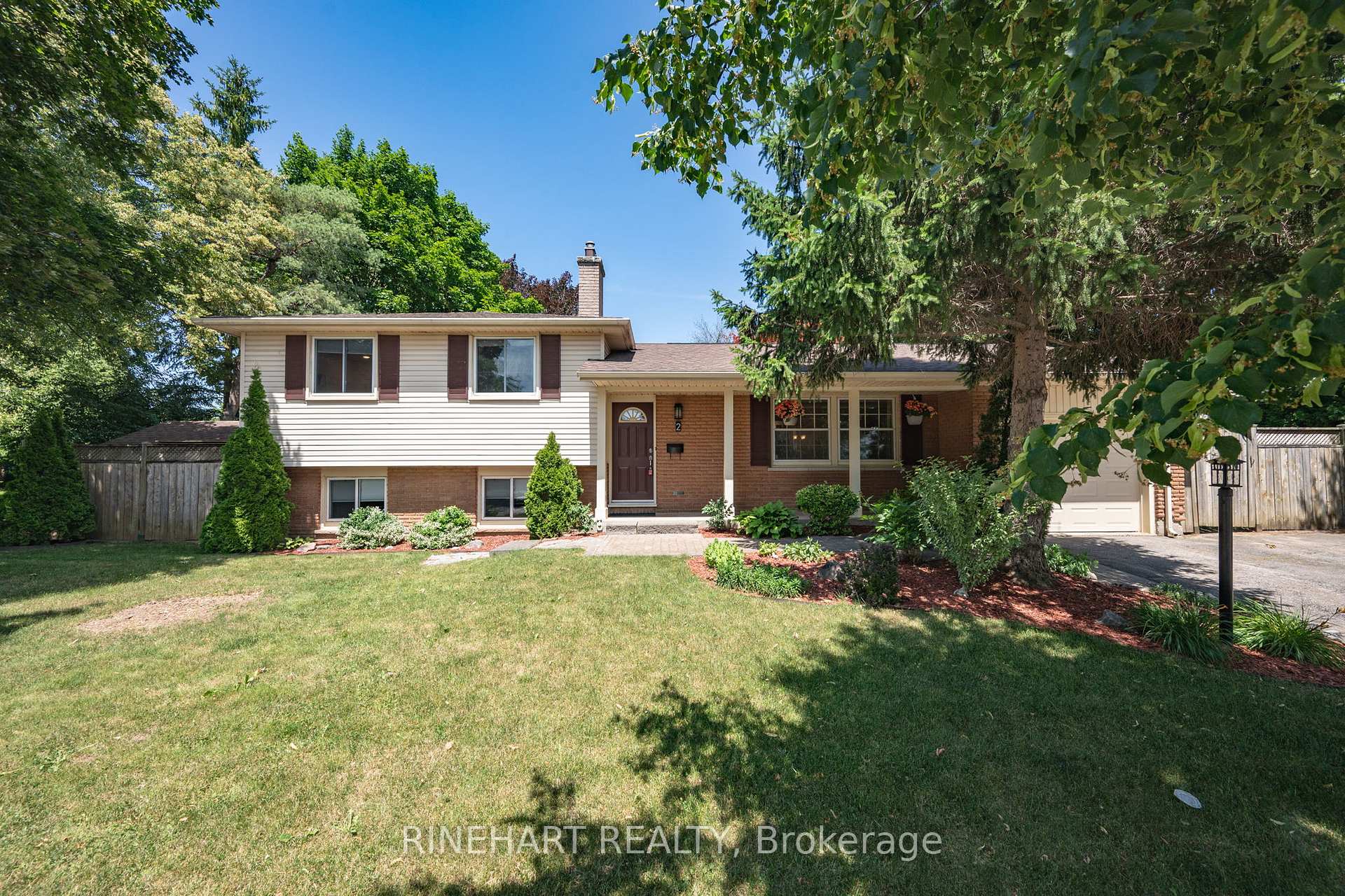 Photo 1 of 2 Lloyd Manor Crescent, London, North M — HOMEH