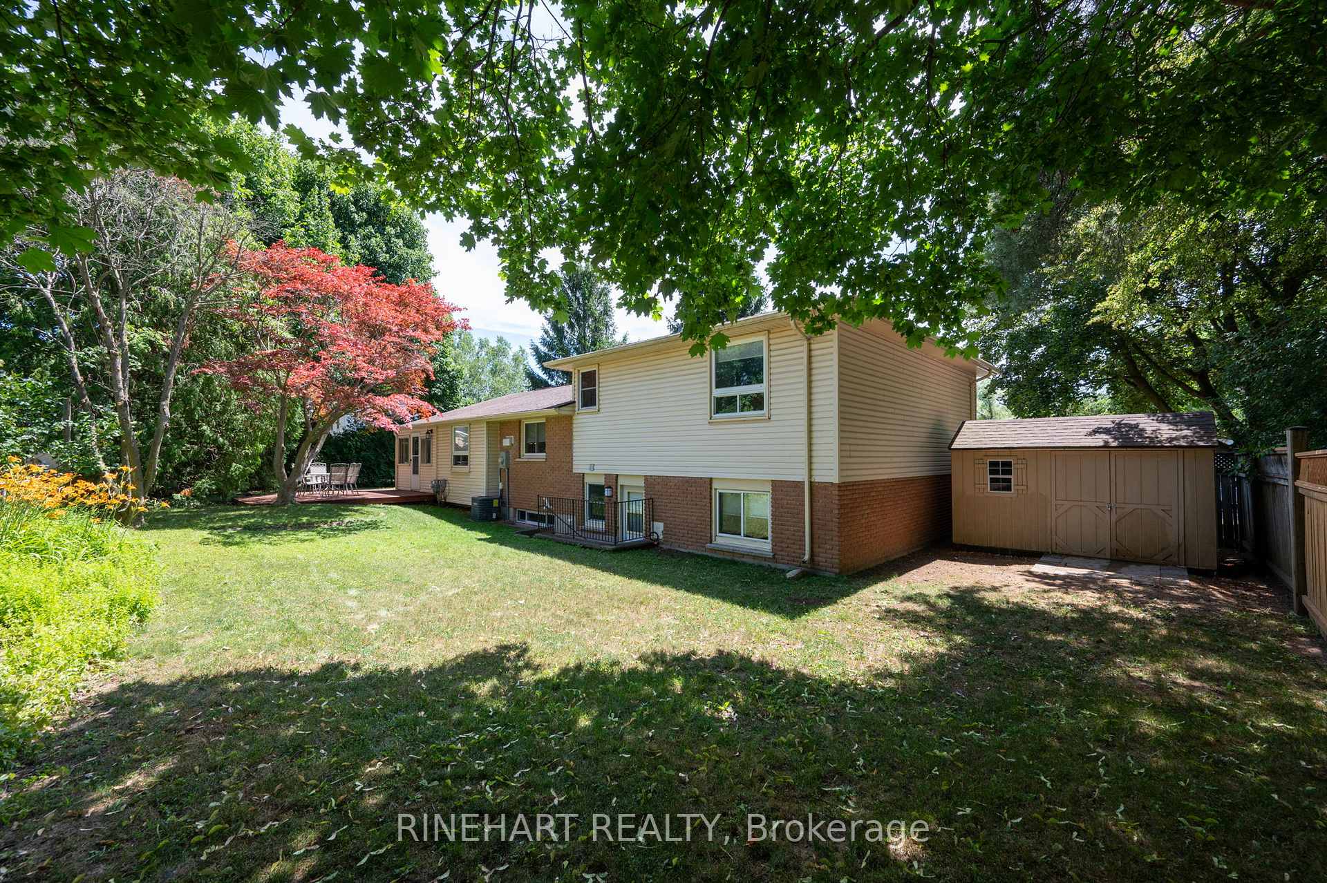 Photo 34 of 2 Lloyd Manor Crescent, London, North M — HOMEH