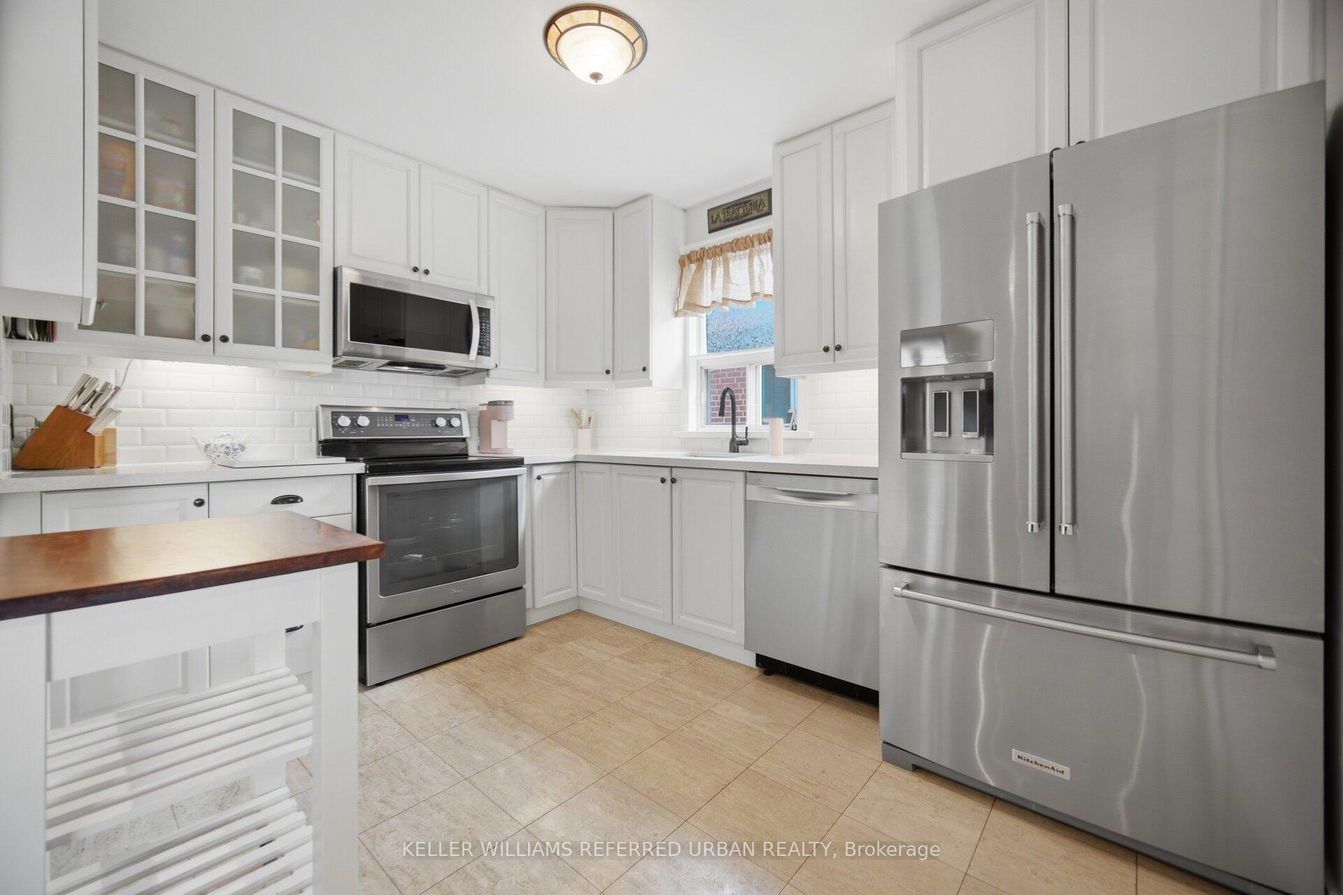 Photo 6 of 41 Parker Avenue, Etobicoke, Stonegate-Queensway — HOMEH