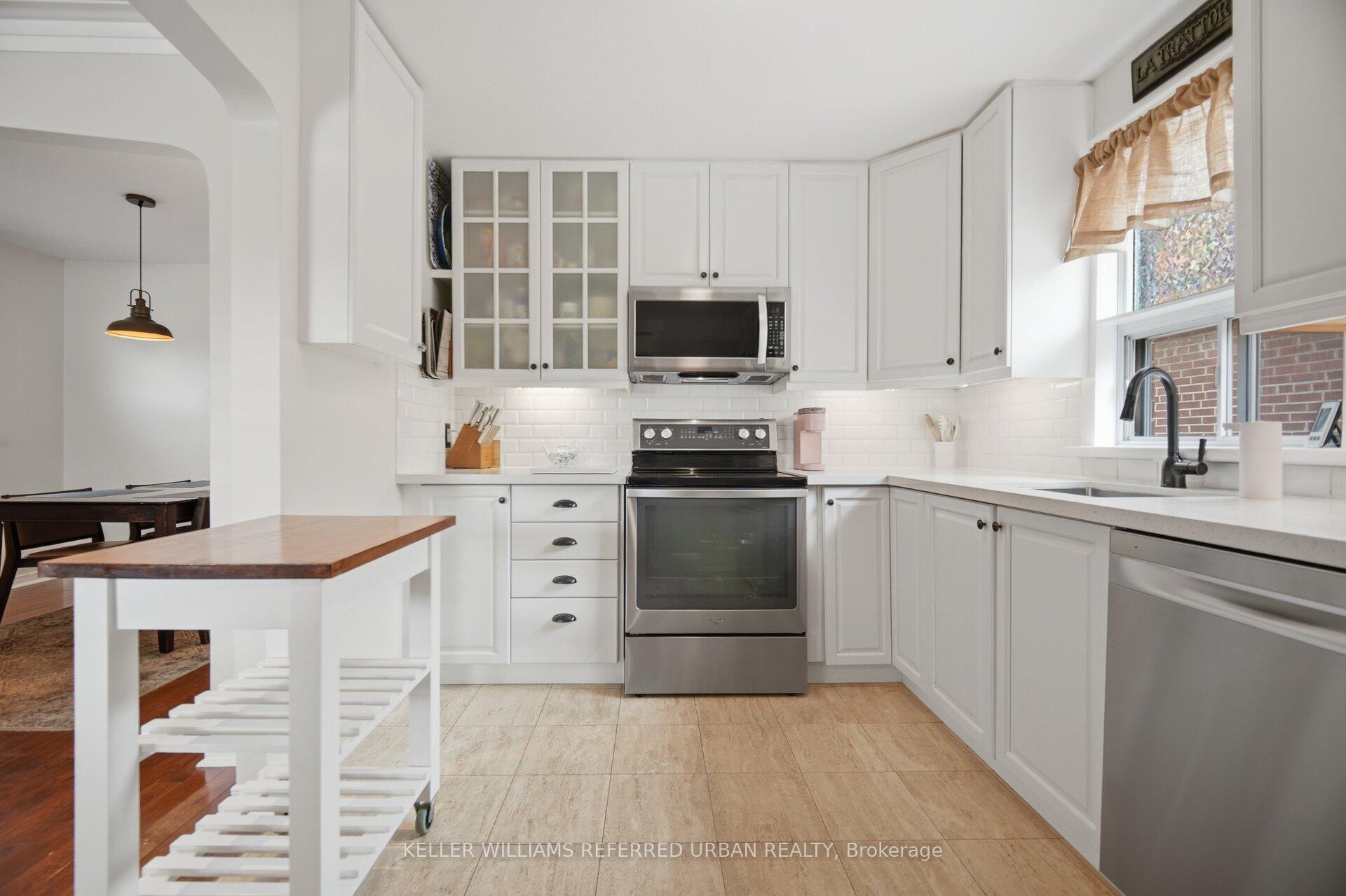 Photo 7 of 41 Parker Avenue, Etobicoke, Stonegate-Queensway — HOMEH