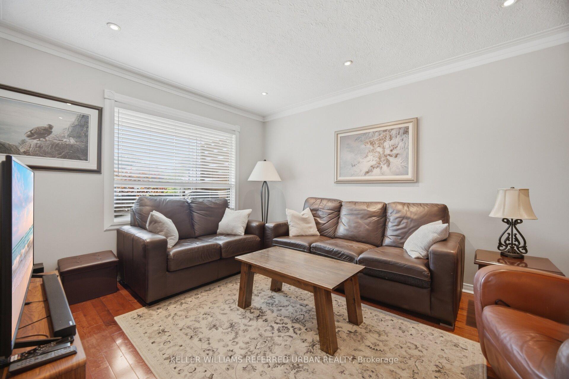 Photo 9 of 41 Parker Avenue, Etobicoke, Stonegate-Queensway — HOMEH