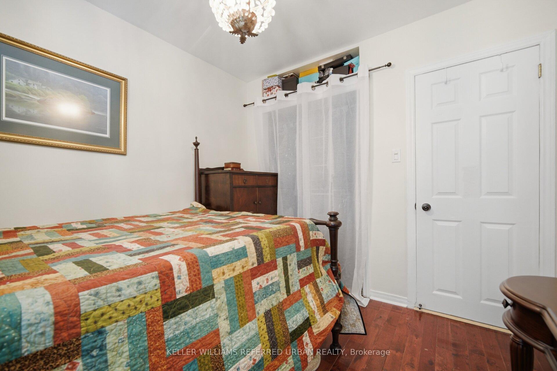 Photo 20 of 41 Parker Avenue, Etobicoke, Stonegate-Queensway — HOMEH