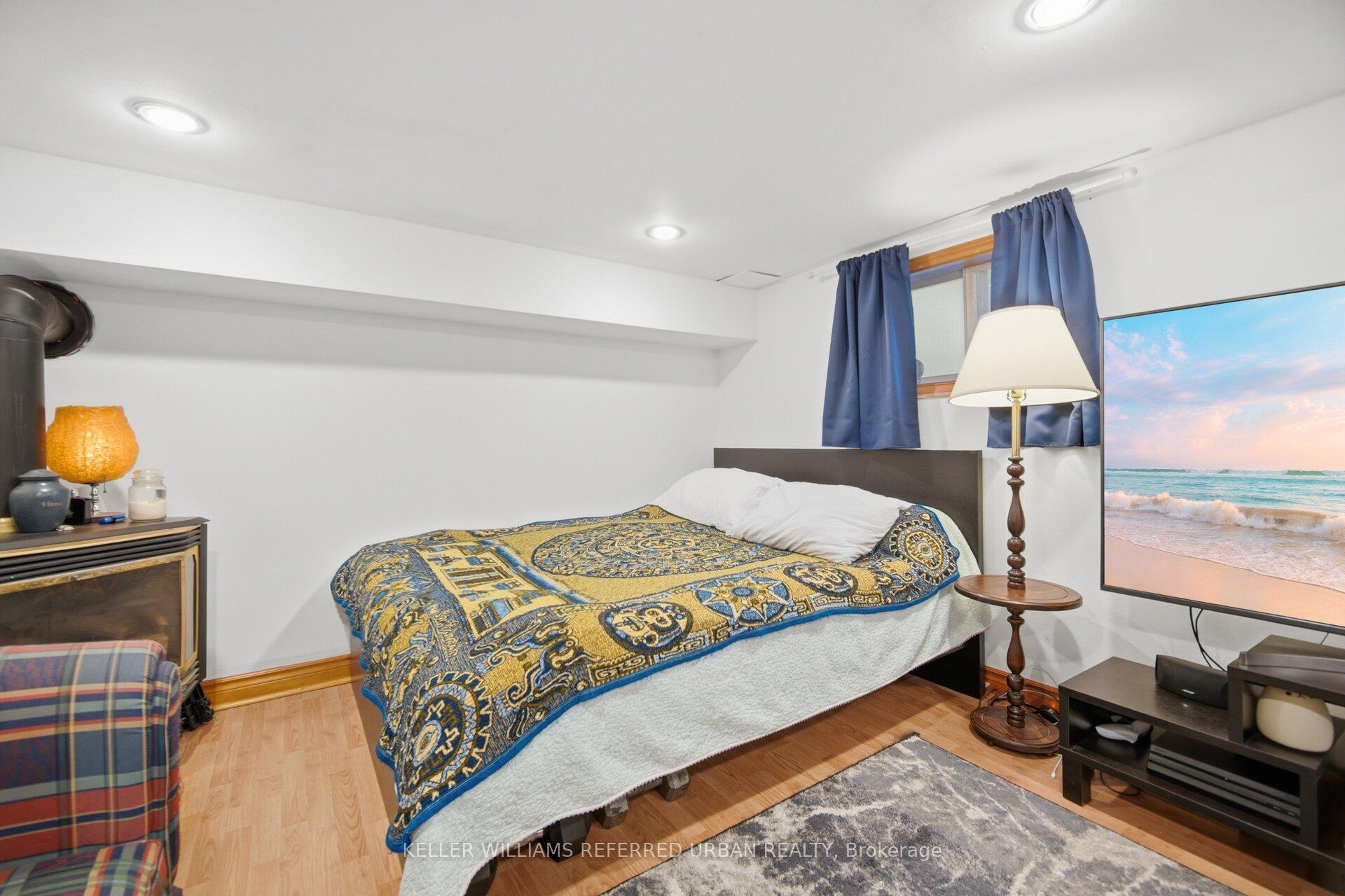 Photo 25 of 41 Parker Avenue, Etobicoke, Stonegate-Queensway — HOMEH