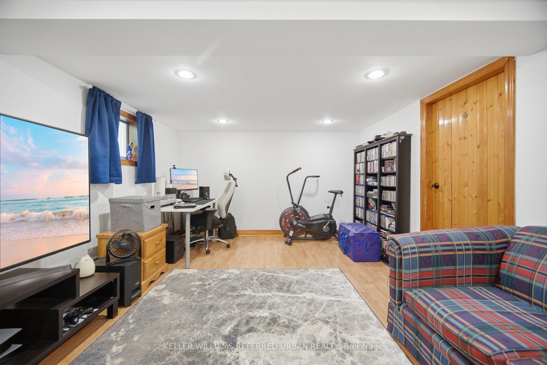 Photo 26 of 41 Parker Avenue, Etobicoke, Stonegate-Queensway — HOMEH