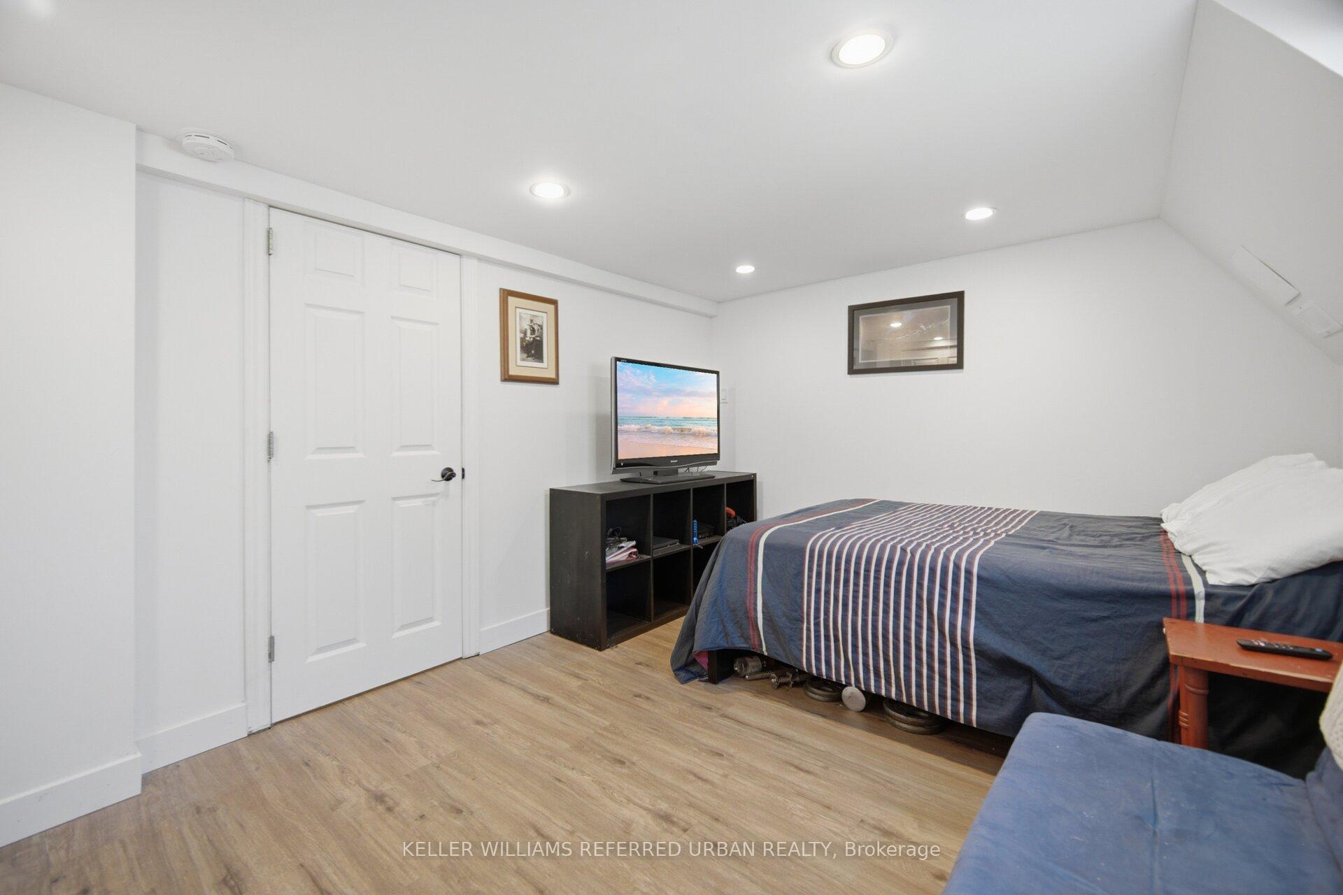 Photo 31 of 41 Parker Avenue, Etobicoke, Stonegate-Queensway — HOMEH