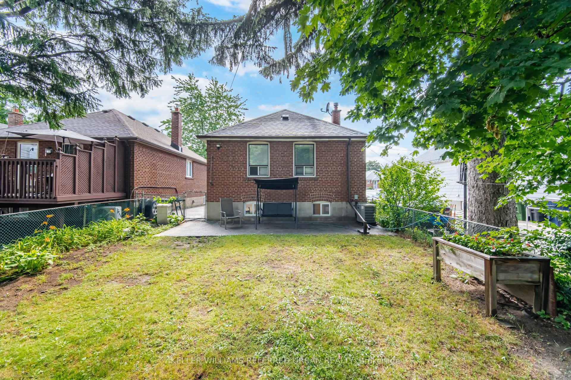 Photo 45 of 41 Parker Avenue, Etobicoke, Stonegate-Queensway — HOMEH
