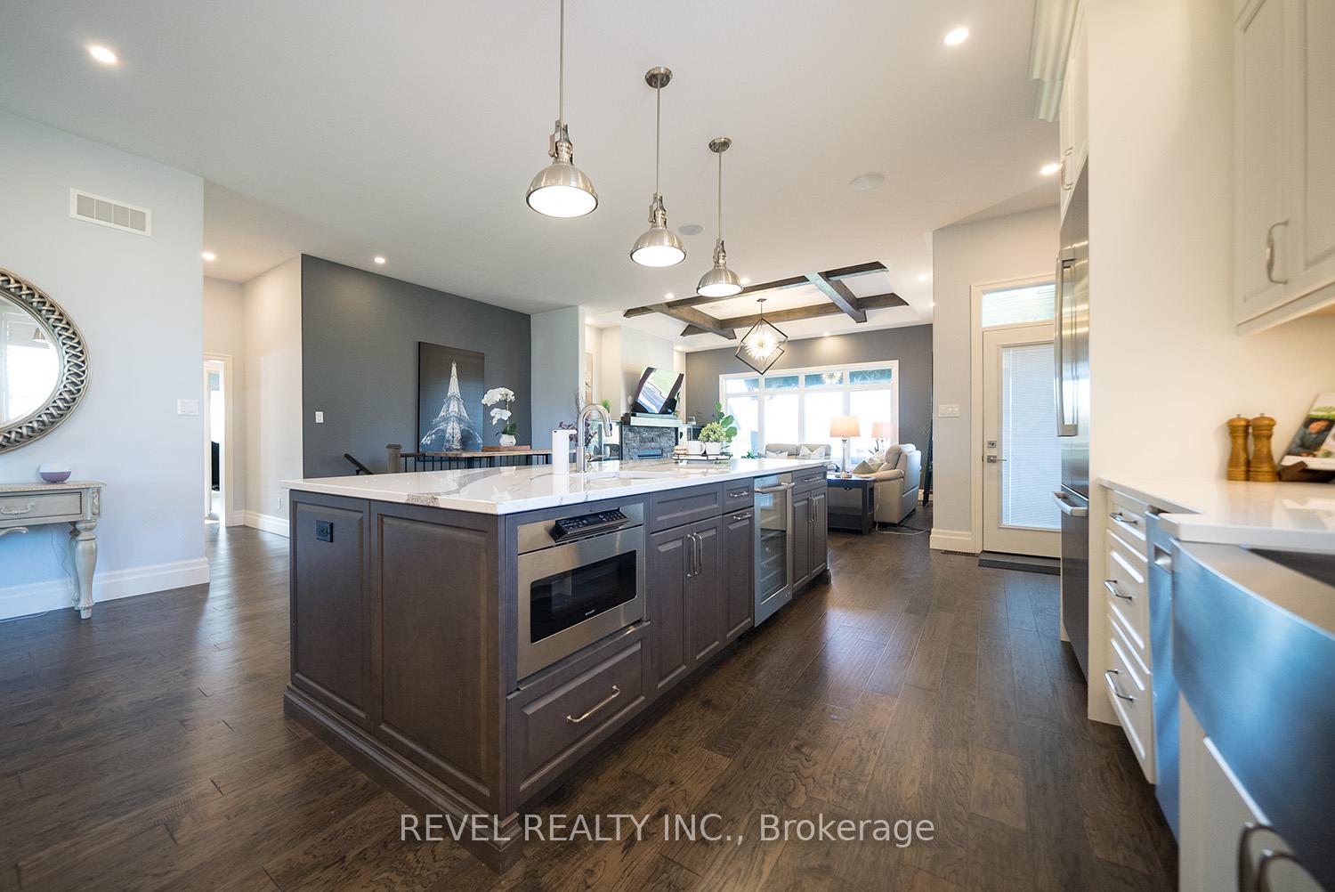 Photo 10 of 21 Tedley Boulevard, Brantford, Empire South — HOMEH