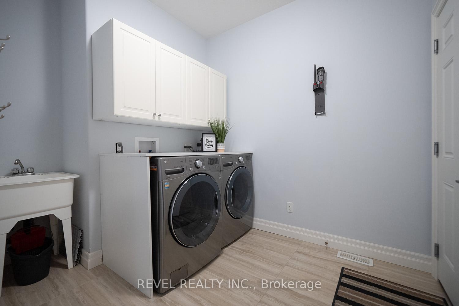 Photo 17 of 21 Tedley Boulevard, Brantford, Empire South — HOMEH