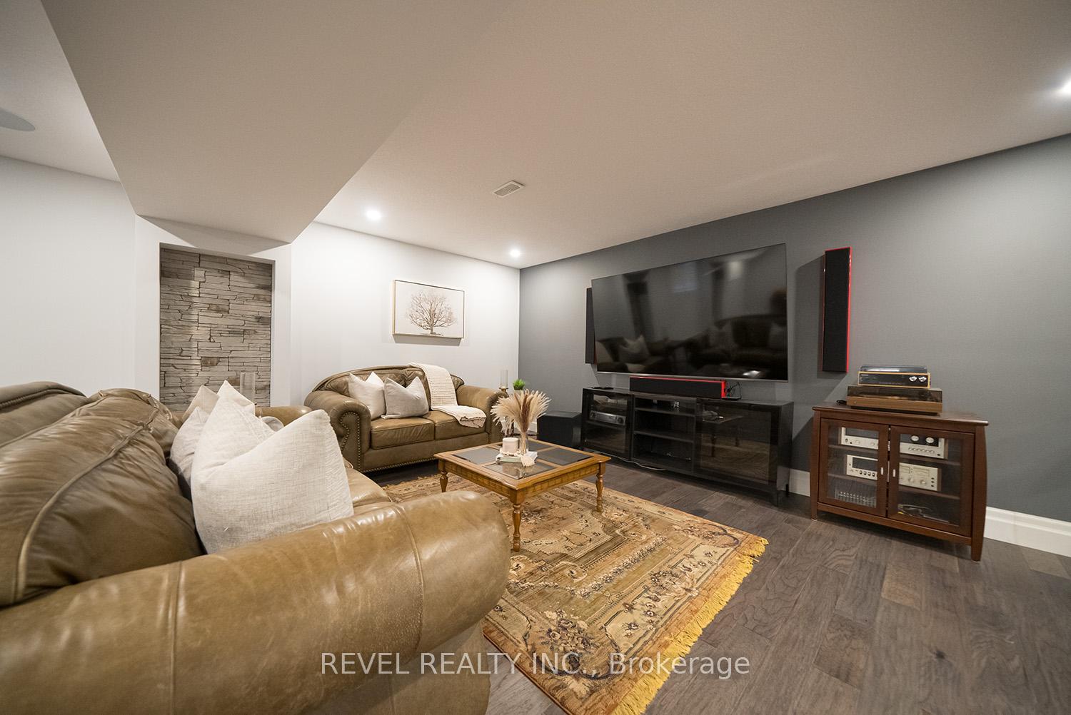 Photo 28 of 21 Tedley Boulevard, Brantford, Empire South — HOMEH