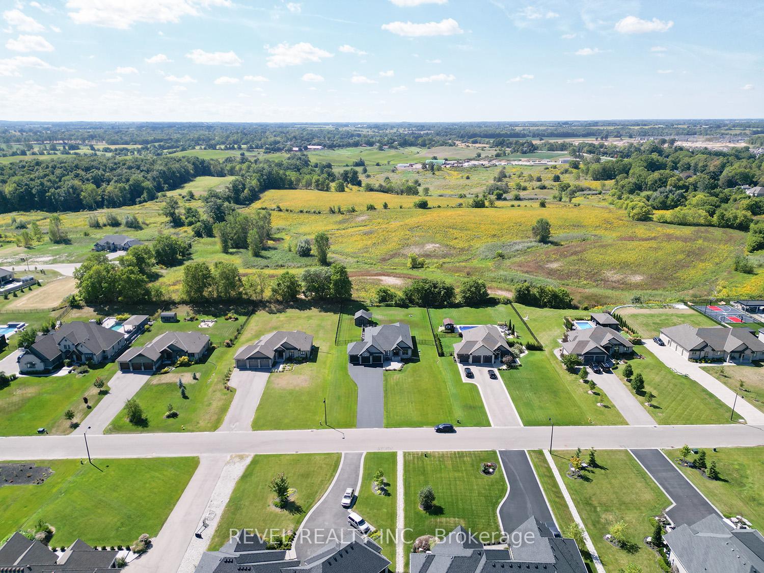 Photo 50 of 21 Tedley Boulevard, Brantford, Empire South — HOMEH