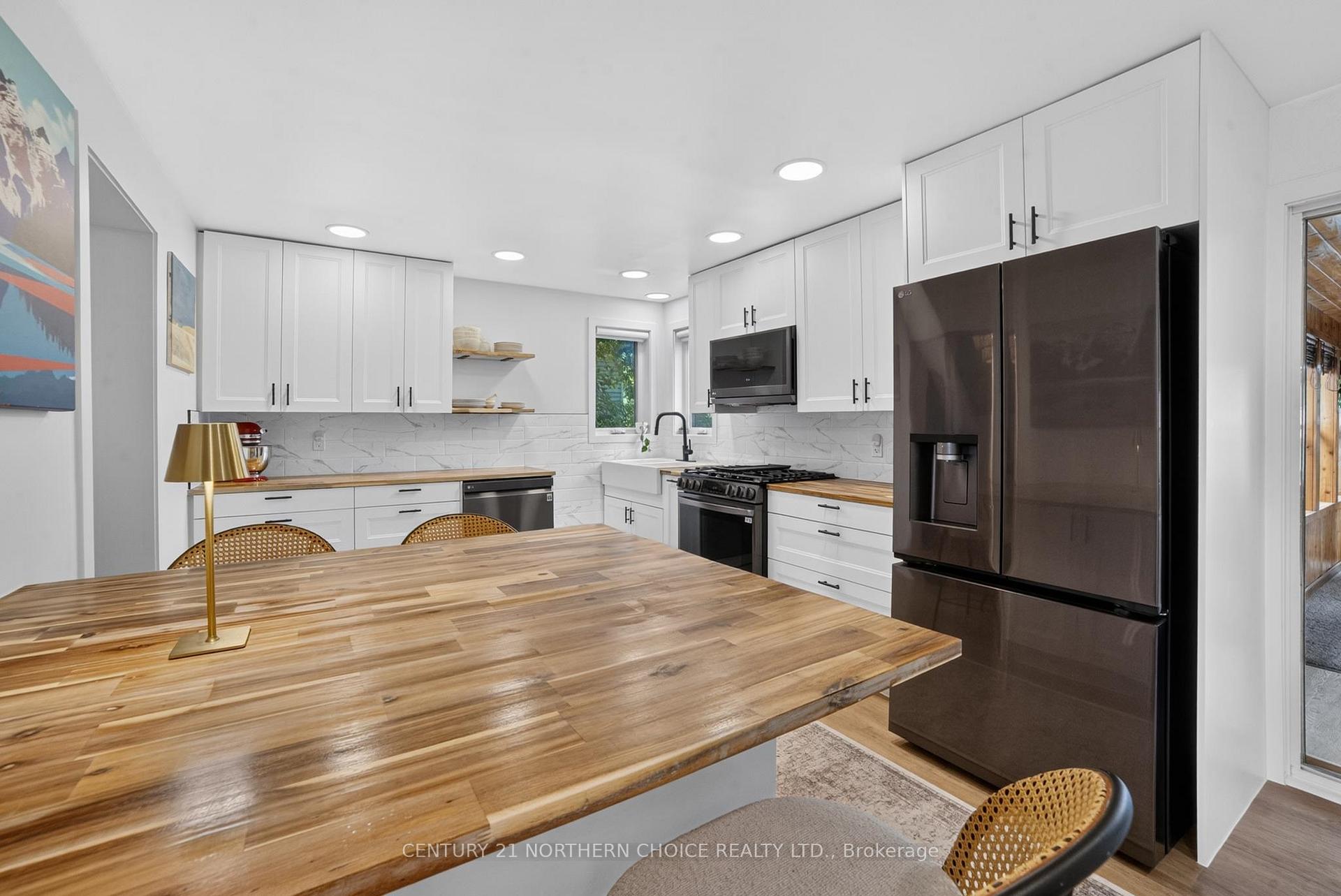 Photo 14 of 1006 Park St, Kenora, Central — HOMEH