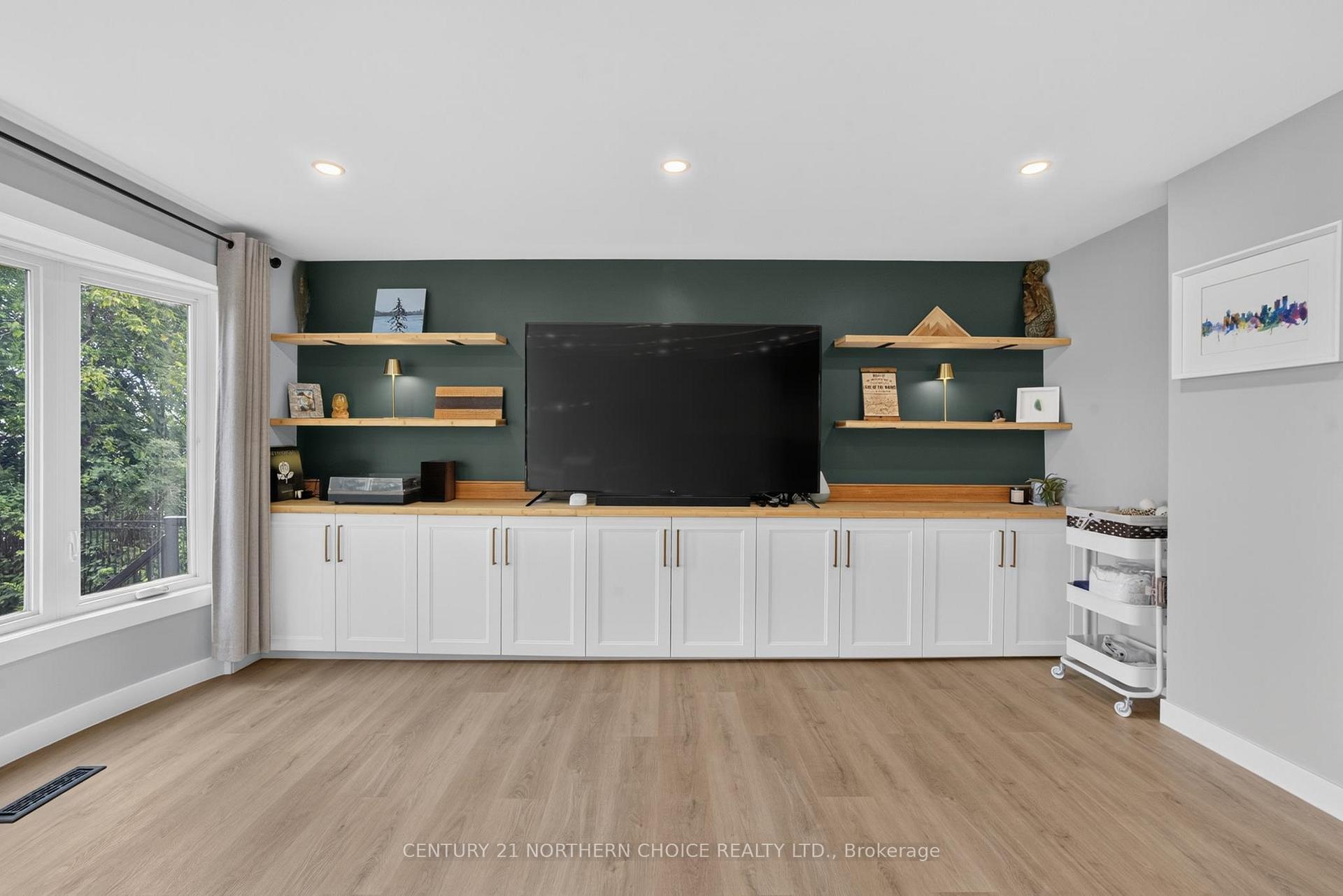 Photo 17 of 1006 Park St, Kenora, Central — HOMEH