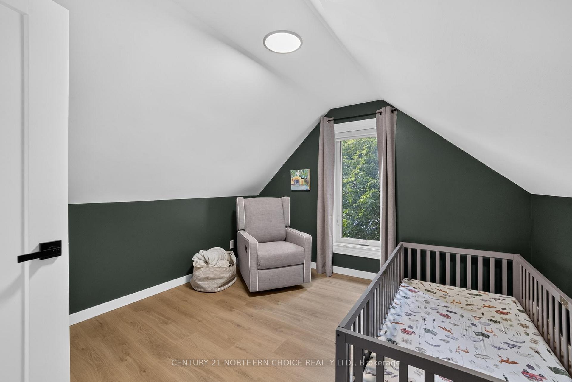 Photo 25 of 1006 Park St, Kenora, Central — HOMEH