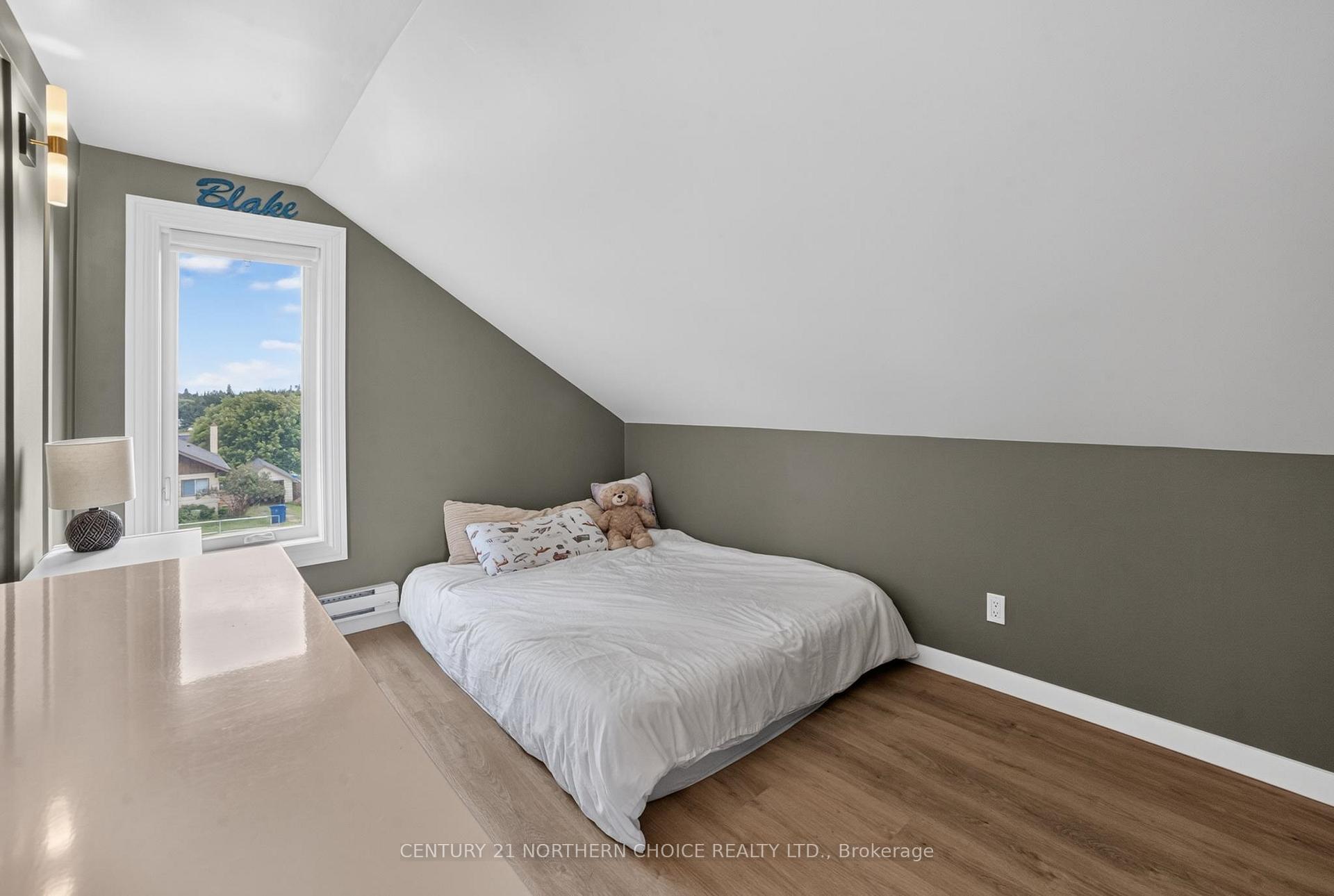 Photo 27 of 1006 Park St, Kenora, Central — HOMEH