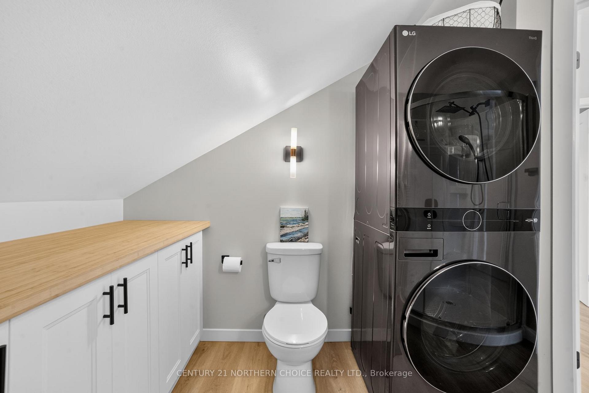 Photo 33 of 1006 Park St, Kenora, Central — HOMEH