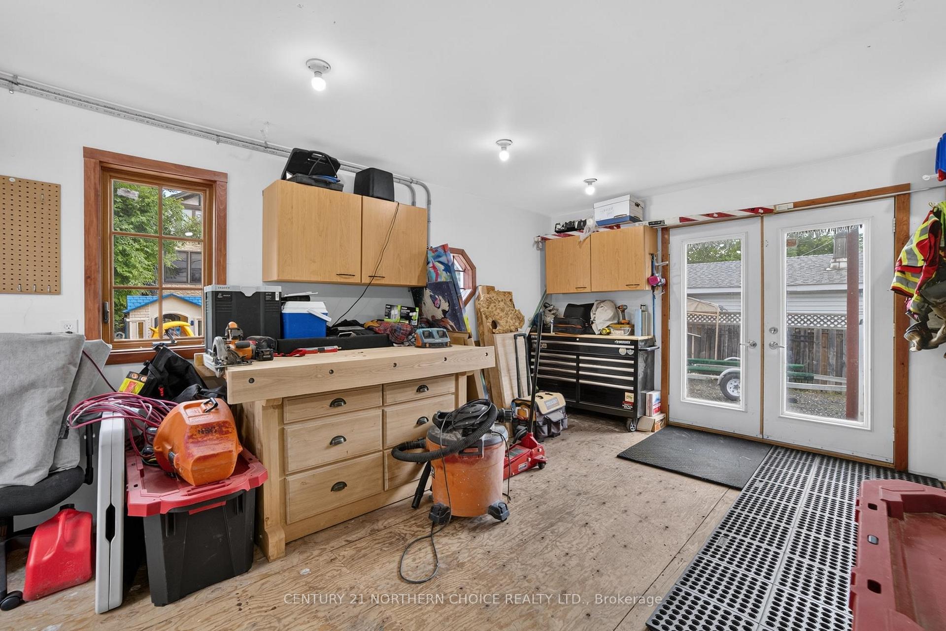 Photo 41 of 1006 Park St, Kenora, Central — HOMEH