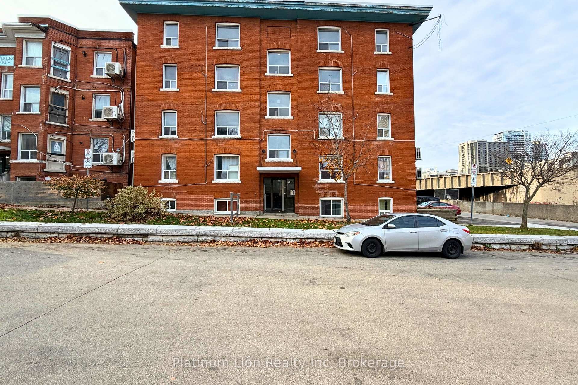 Photo 11 of Unit 3, 120 Charles Street, Hamilton, Durand — HOMEH