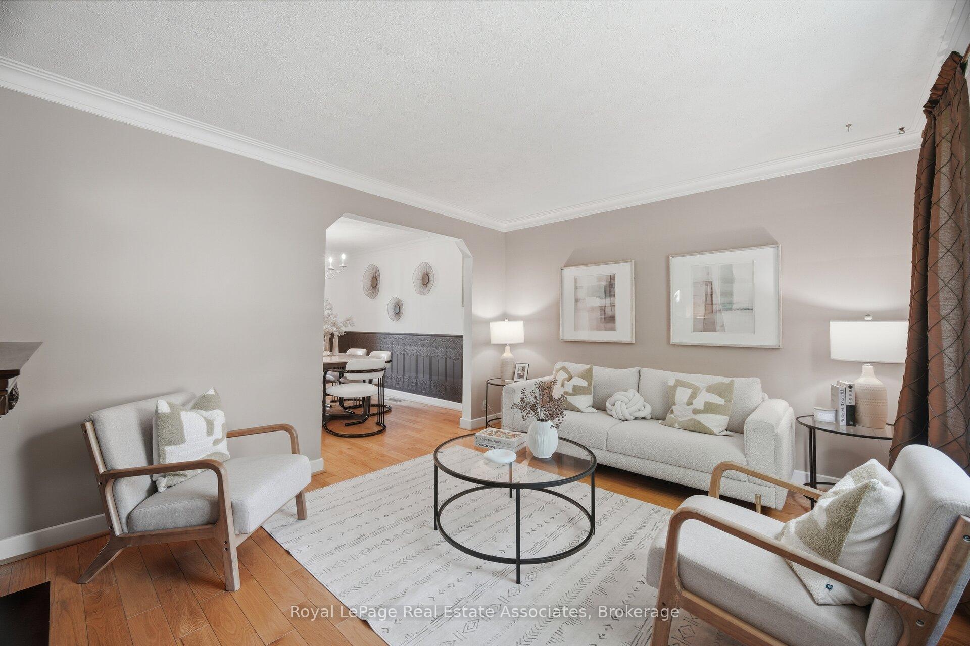 Photo 5 of 32 Plaxton Drive, Toronto, O'Connor-Parkview — HOMEH