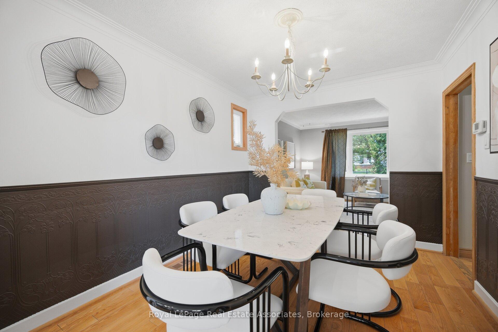 Photo 9 of 32 Plaxton Drive, Toronto, O'Connor-Parkview — HOMEH