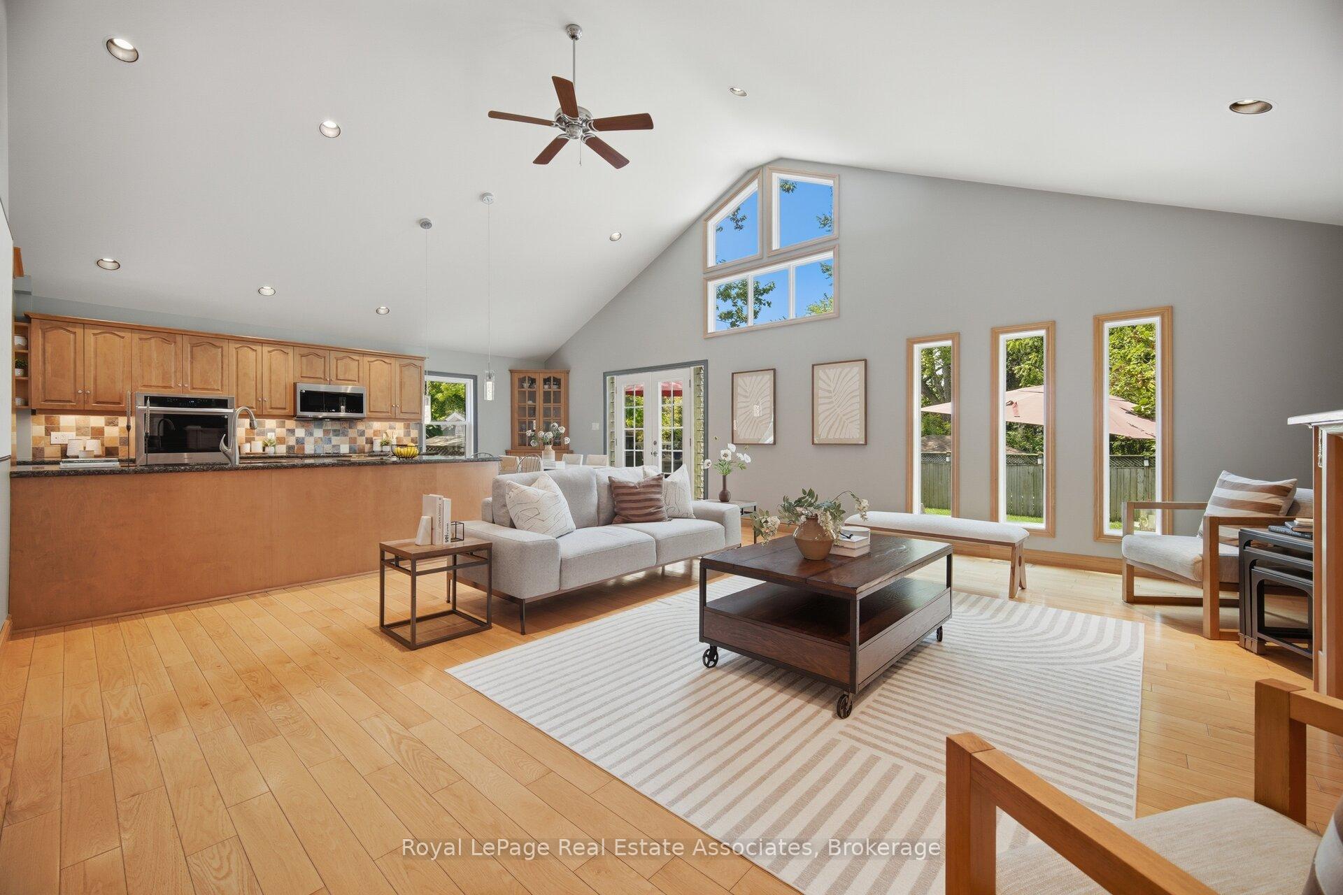 Photo 20 of 32 Plaxton Drive, Toronto, O'Connor-Parkview — HOMEH