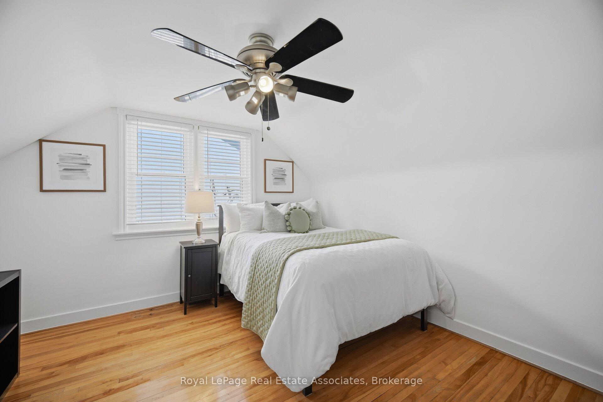 Photo 26 of 32 Plaxton Drive, Toronto, O'Connor-Parkview — HOMEH