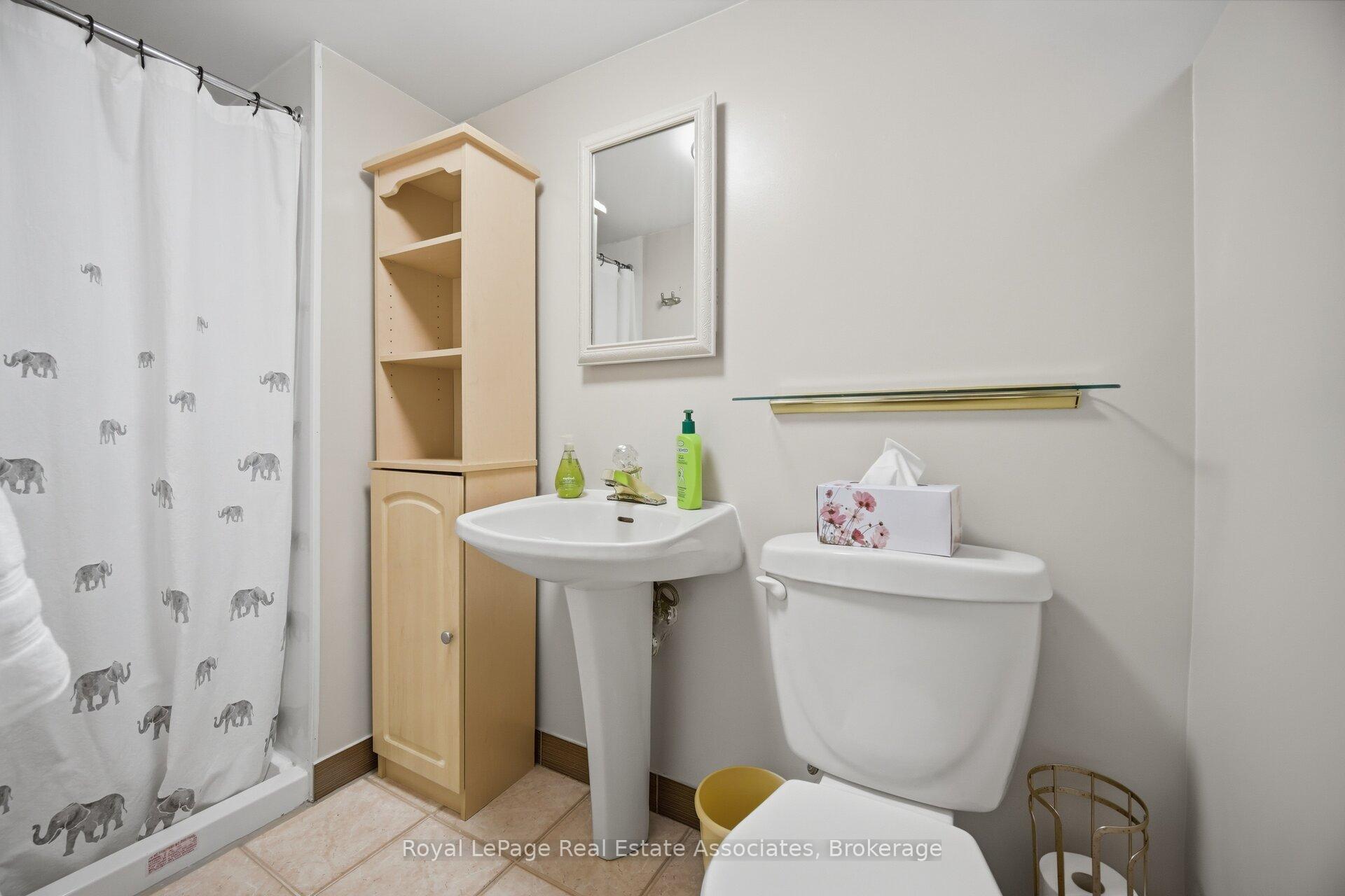 Photo 36 of 32 Plaxton Drive, Toronto, O'Connor-Parkview — HOMEH