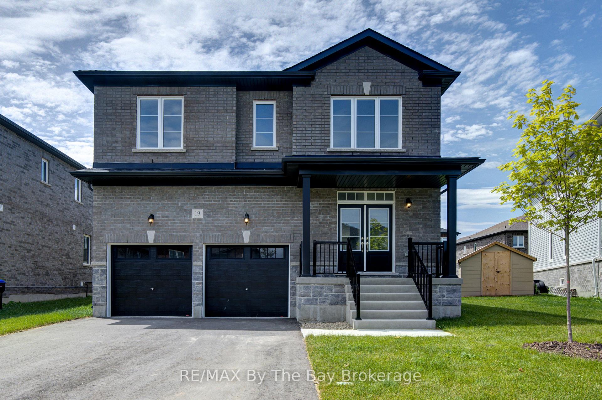 Photo 2 of 19 Amber Drive, Wasaga Beach — HOMEH