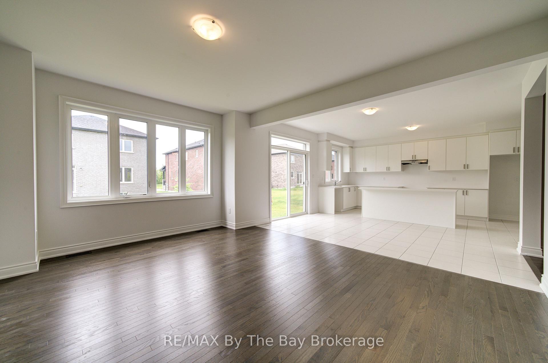 Photo 17 of 19 Amber Drive, Wasaga Beach — HOMEH