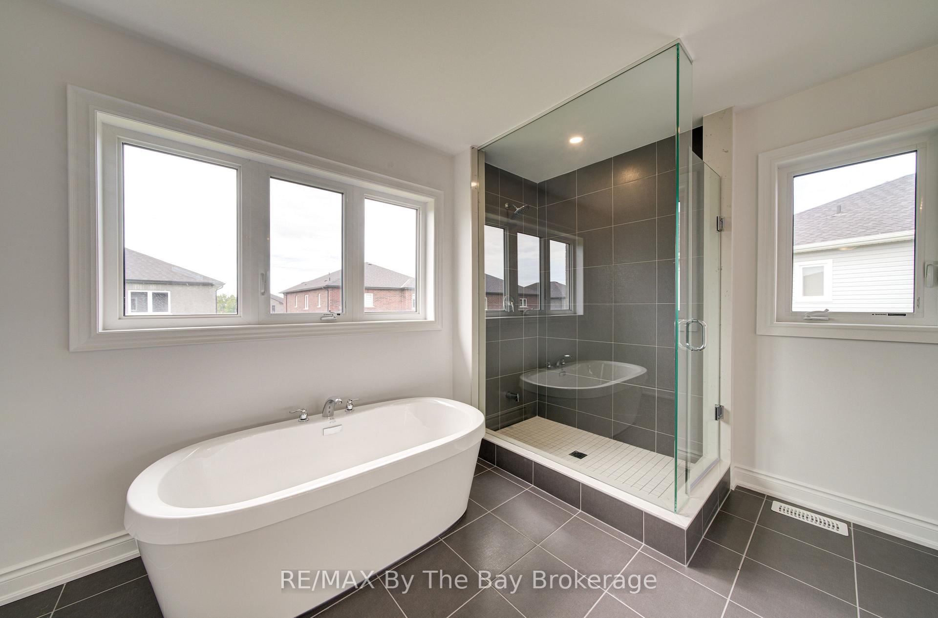 Photo 35 of 19 Amber Drive, Wasaga Beach — HOMEH