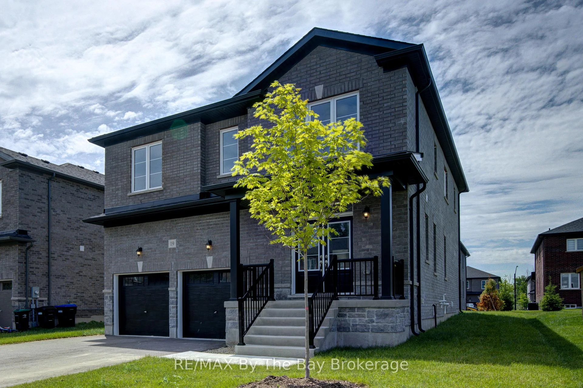 Photo 7 of 19 Amber Drive, Wasaga Beach — HOMEH