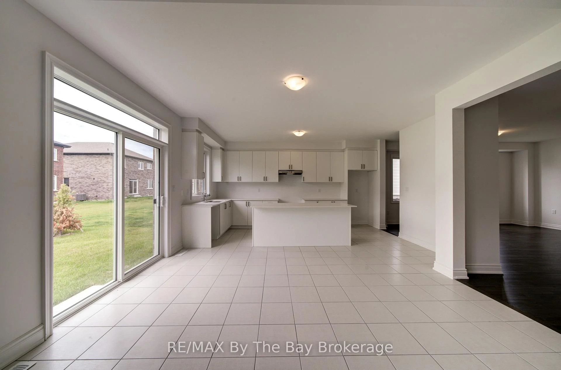Photo 24 of 19 Amber Drive, Wasaga Beach — HOMEH