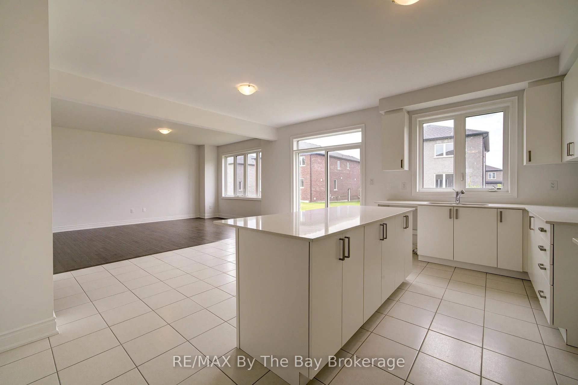 Photo 34 of 19 Amber Drive, Wasaga Beach — HOMEH