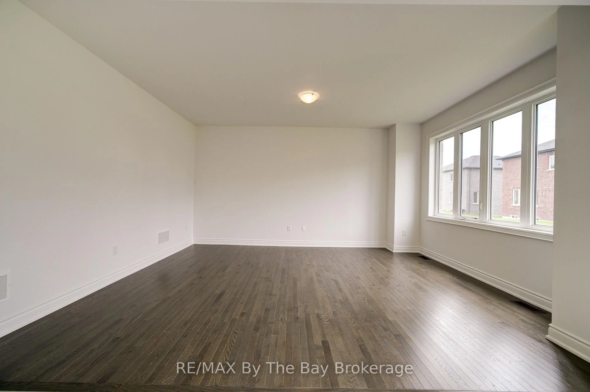 Photo 39 of 19 Amber Drive, Wasaga Beach — HOMEH