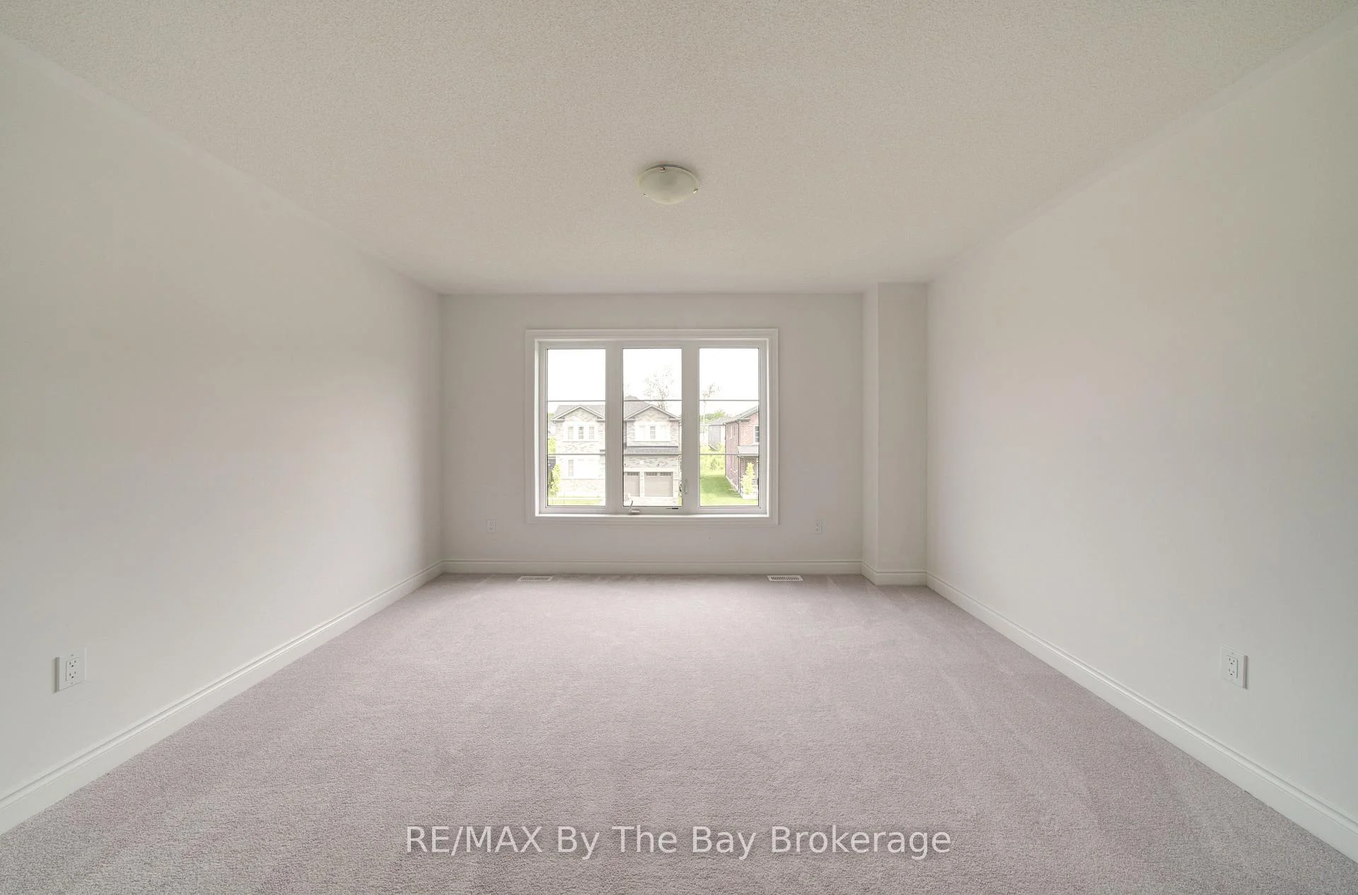 Photo 57 of 19 Amber Drive, Wasaga Beach — HOMEH