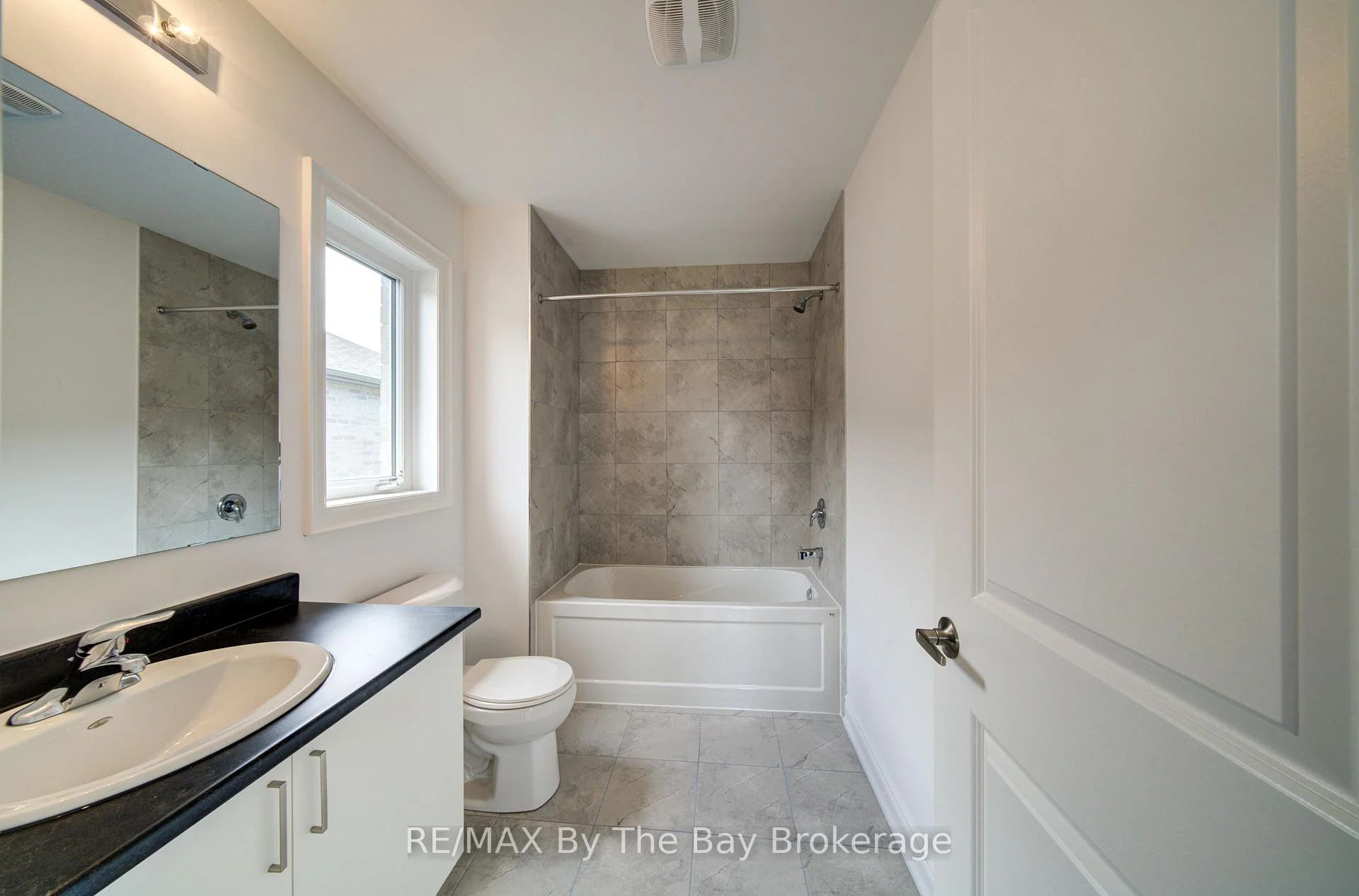 Photo 59 of 19 Amber Drive, Wasaga Beach — HOMEH